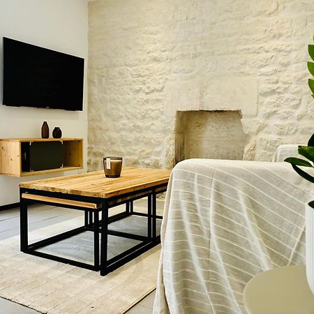 La Maison Du Parc, Charme Et Tranquillite Ниор Екстериор снимка